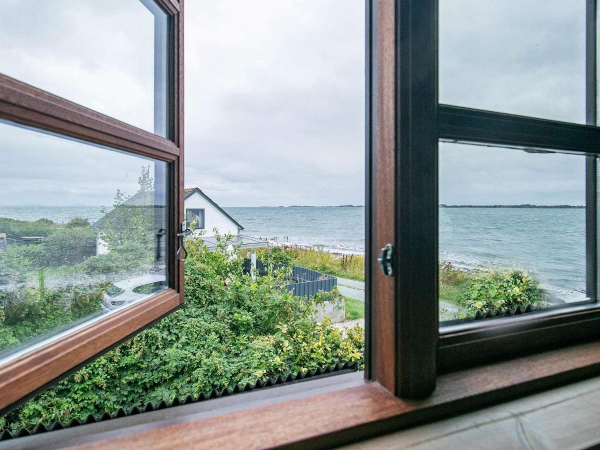 4 Person Holiday Home In Mesinge Eksteriør billede