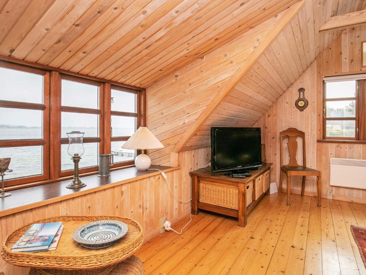 4 Person Holiday Home In Mesinge Eksteriør billede