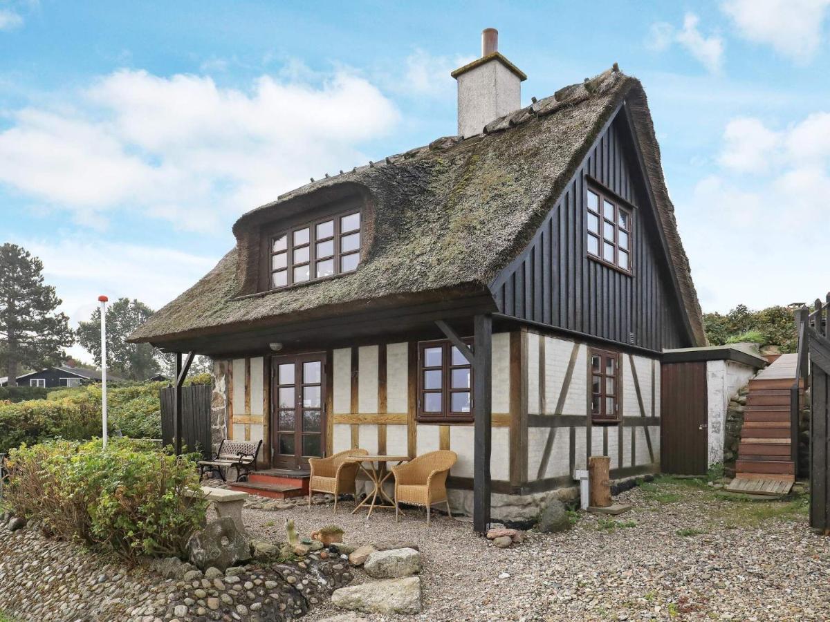 4 Person Holiday Home In Mesinge Eksteriør billede